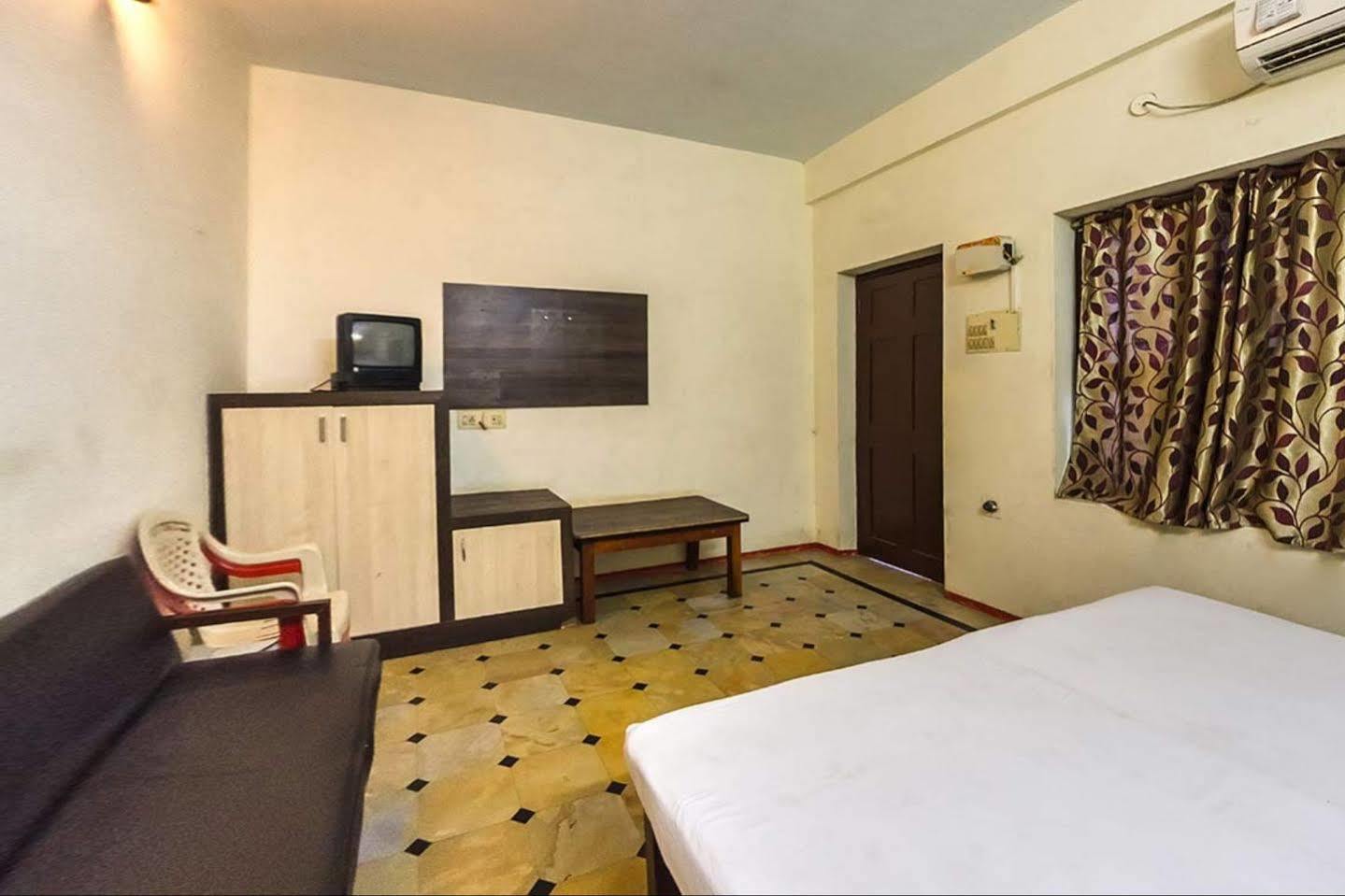 Collection O Ammayi Hotels & Resorts Tiruvannámalaj Kültér fotó